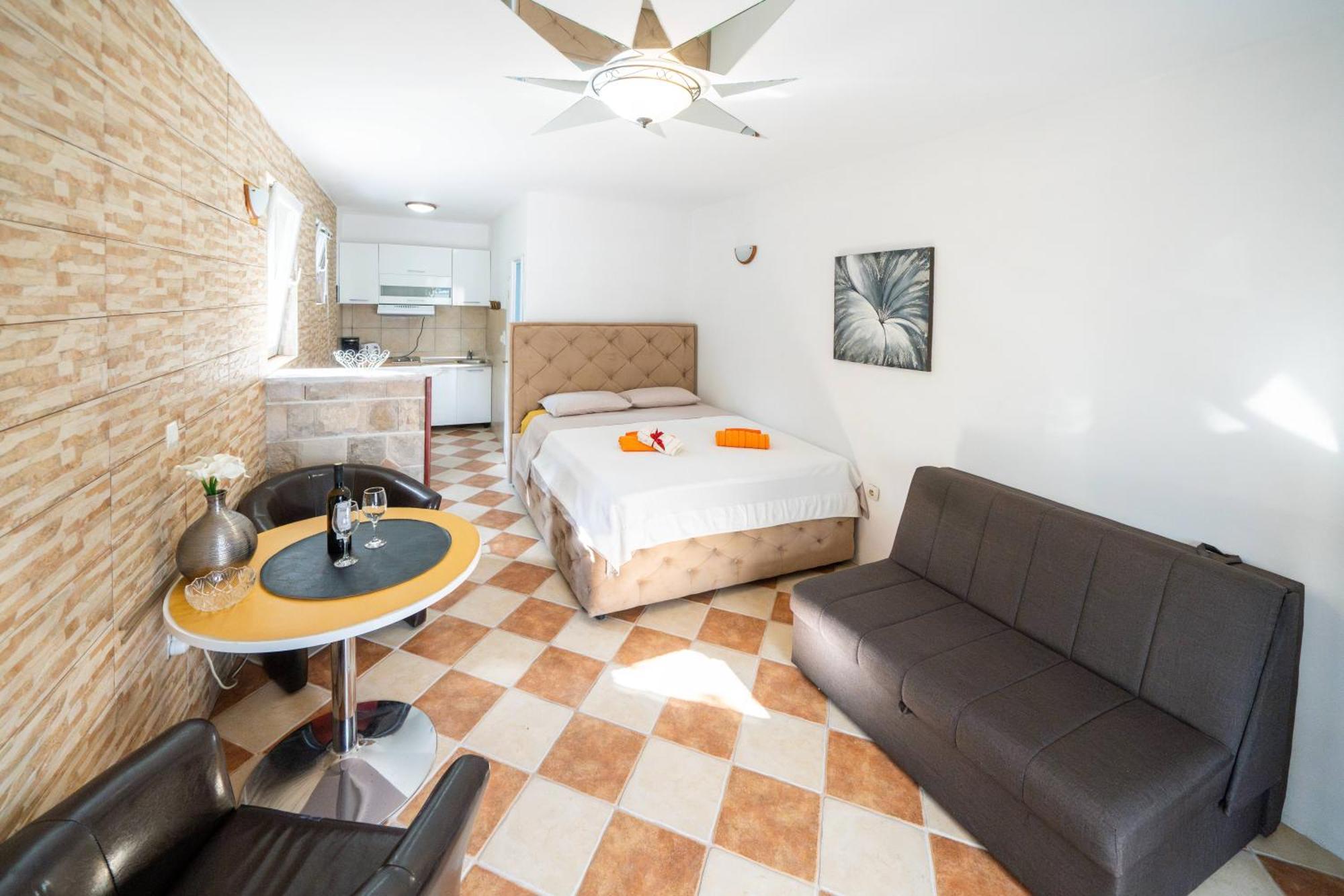 Apartments Vukovic โกตอร์ ภายนอก รูปภาพ
