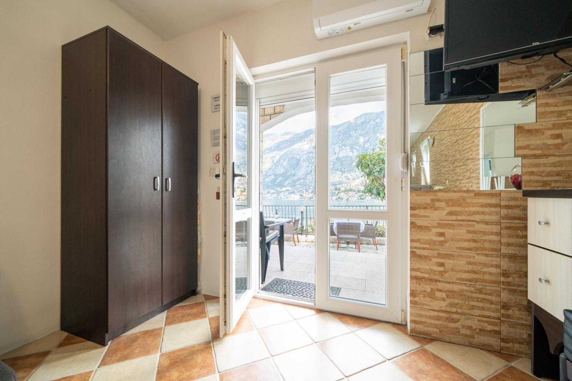 Apartments Vukovic โกตอร์ ภายนอก รูปภาพ